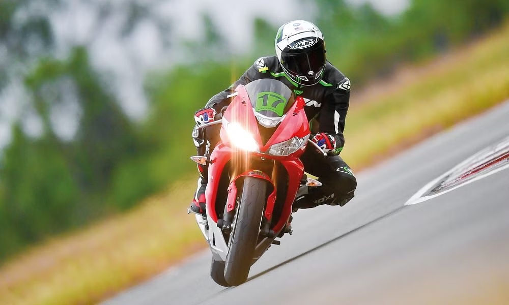 The Role of Traction Control Systems in Enhancing Motorcycle Safety