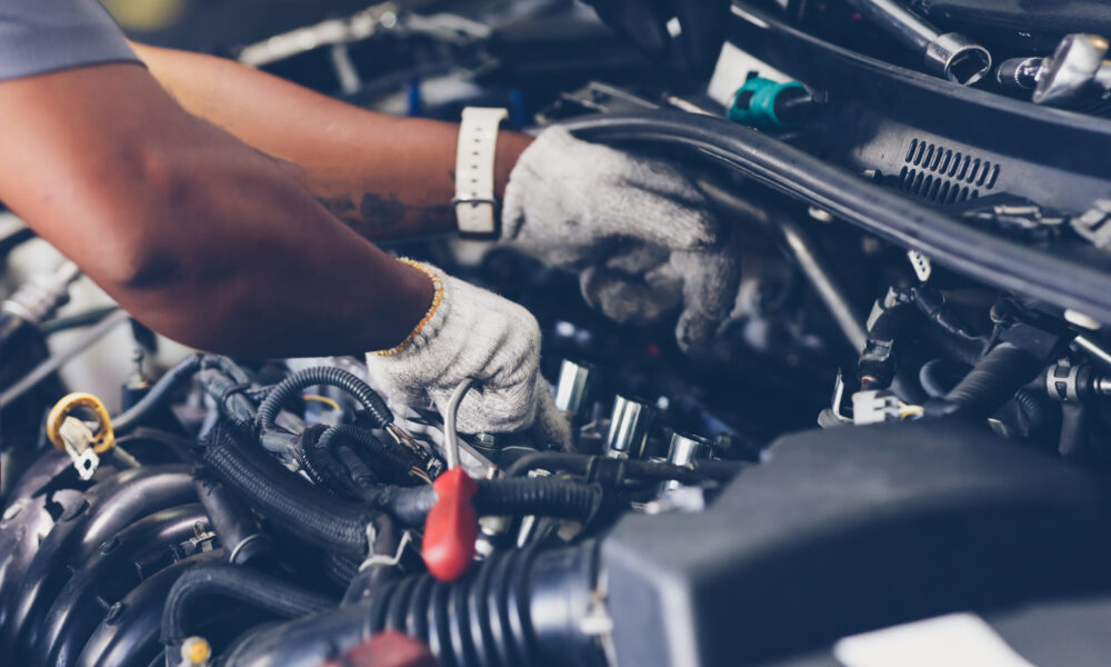 Avoiding Problems with the Navigation System Power Supply in Your Vehicle