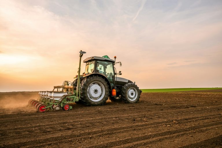 How Modern Vehicle Diagnostics Equipment Supports Off-Highway and Agricultural Machinery