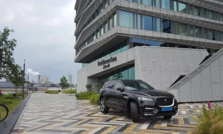 Top-Rated Airport Transfer Solutions for Almere Travelers